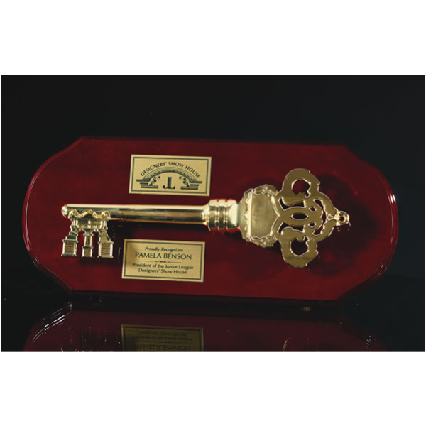 Gold Key Mounted On Rosewood Plaque (AP70)