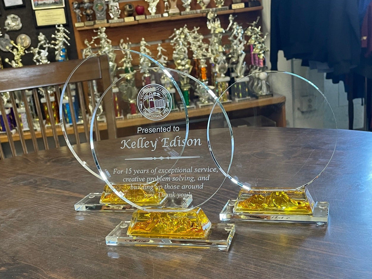 Peak Gold Circle Crystal Award