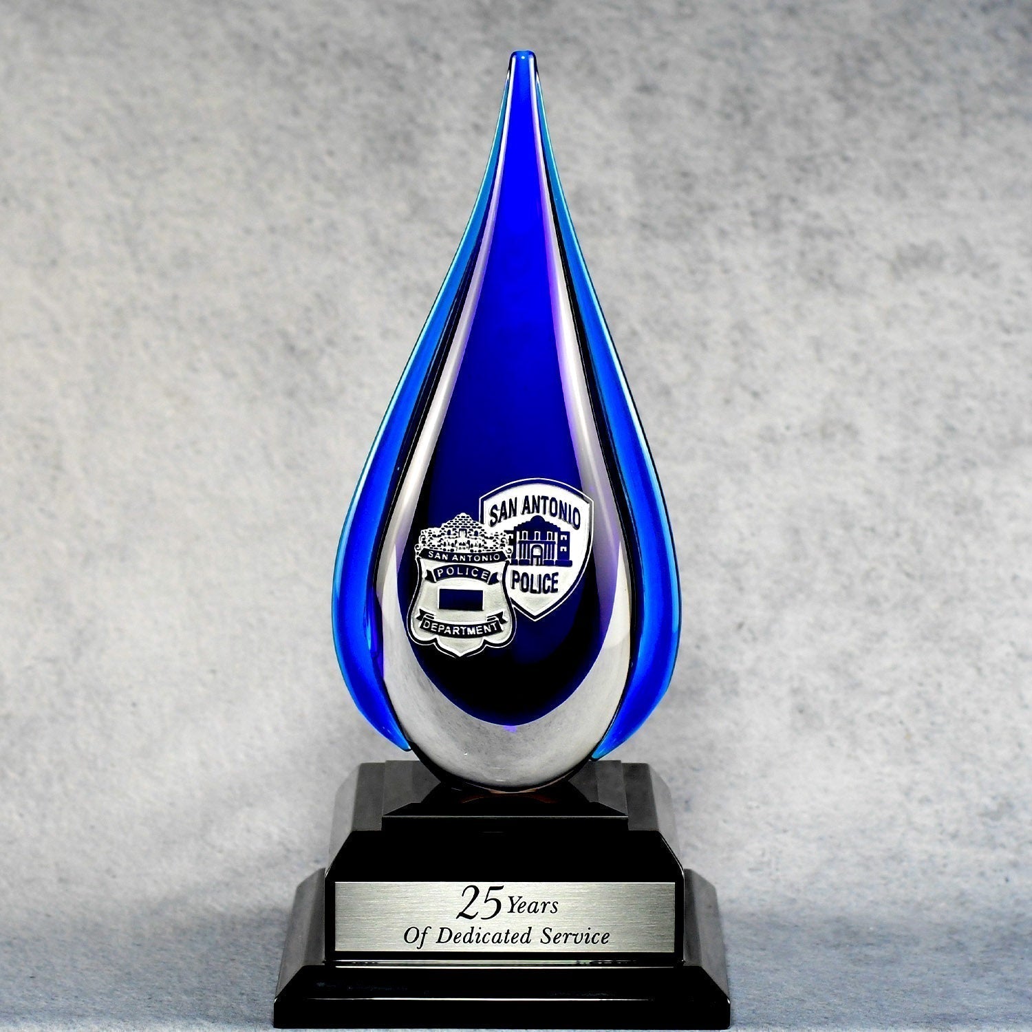 WESTꓸ / AWARD CRY252 Crystal Award Trophy with Blue Accents | Corporate